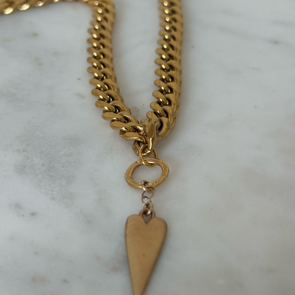 Gold Chain Necklace With Heart Pendant